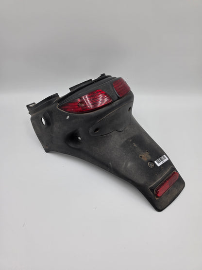 Peugeot Trekker Schutzblech hinten inklusive Rücklicht